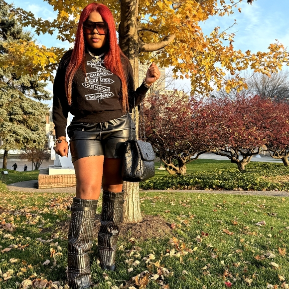 Boots - Picture 6 of 8